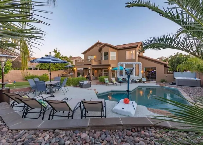 Luxurious In 1htdpoolhottubarcadegamesmore Holiday home Phoenix