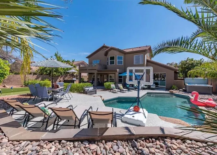 Luxurious In 1htdpoolhottubarcadegamesmore Holiday home *